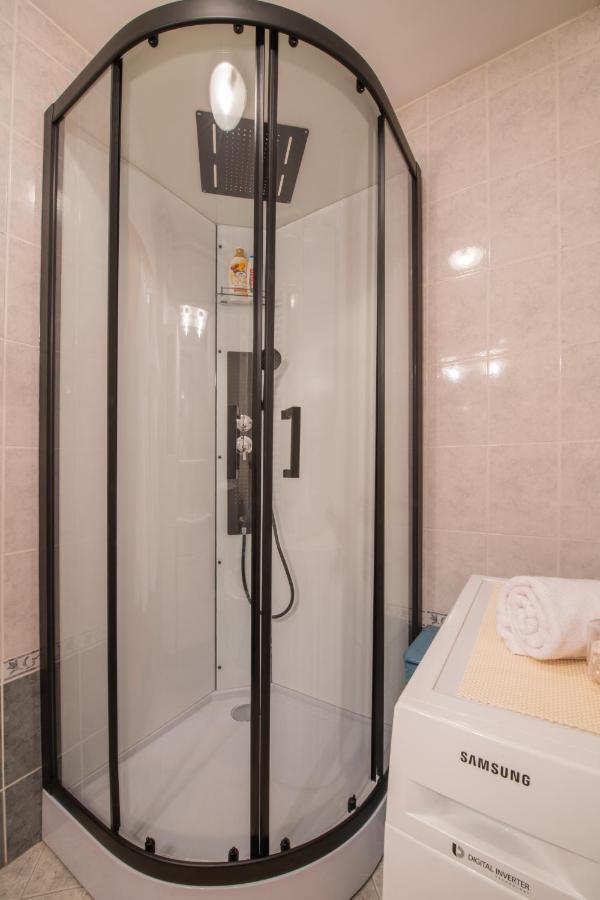 Apartman Silvija Osijek Exteriör bild
